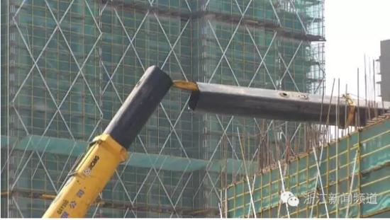 五一假期，杭州一工地的起重機(jī)吊機(jī)倒塌，造成1人重傷，3人輕傷