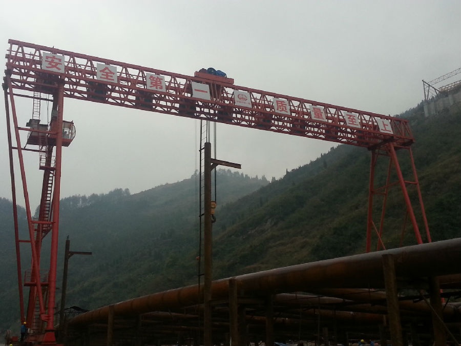 門(mén)式起重機(jī)安全監(jiān)控管理系統(tǒng)安裝照片